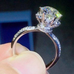 *NEW 925 Silver 3 CT Diamond Flower Ring